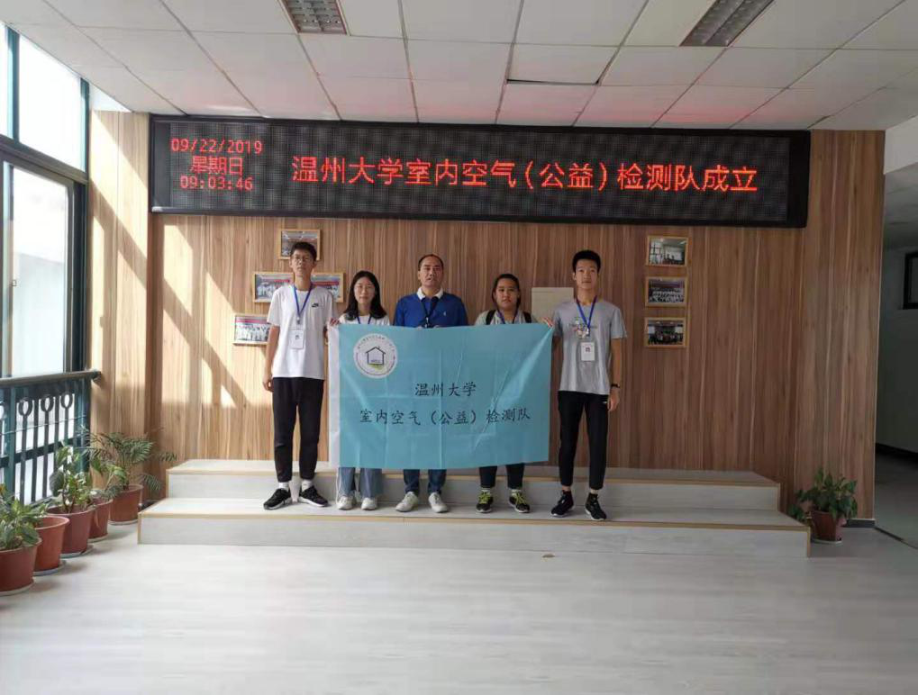 说明: //xiaoyuanwang.gcselfie.net/__local/4/F7/C3/1D6F89300CED457C5A232D6730F_71FDFCAF_A1D84.png